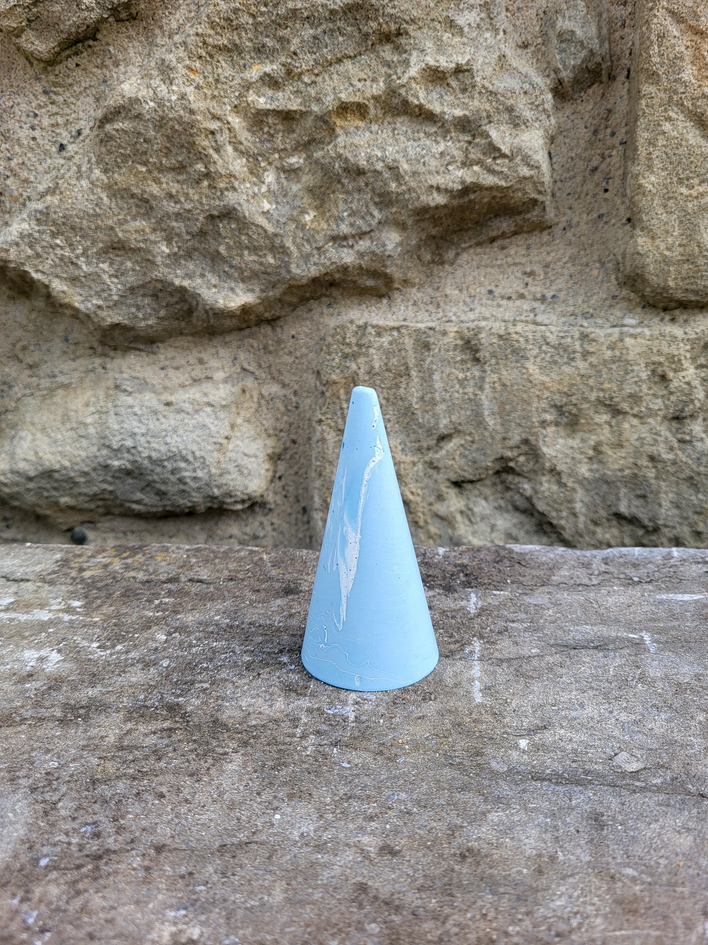 Ring holder cone